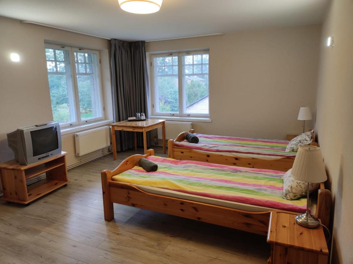 Rabbit Hotel Raiskums Bagian luar foto