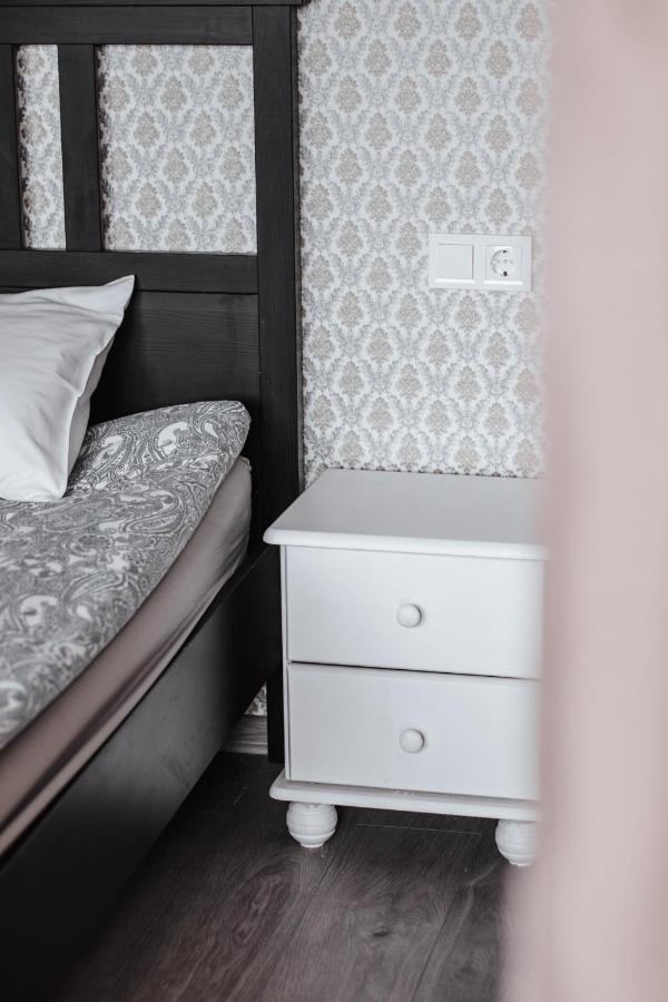 Rabbit Hotel Raiskums Bagian luar foto