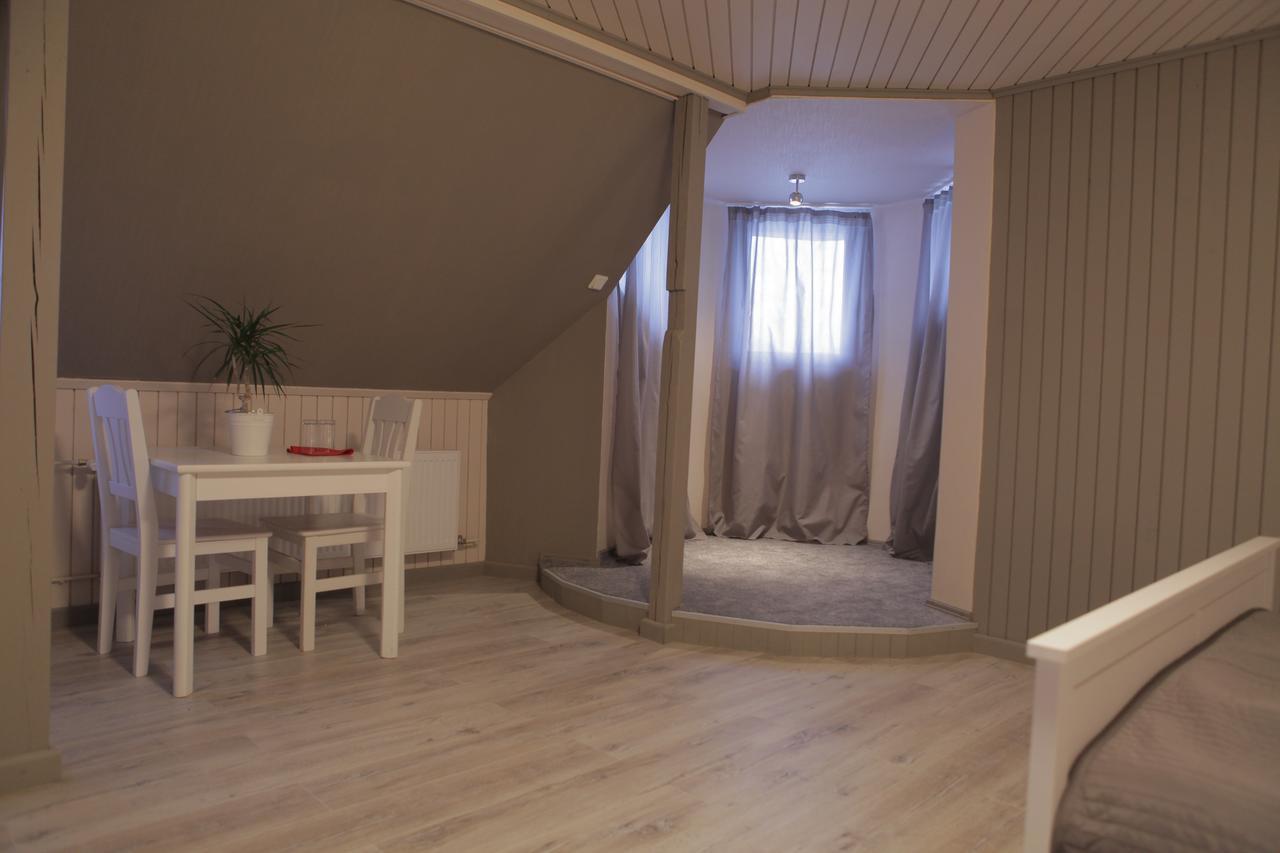 Rabbit Hotel Raiskums Bagian luar foto