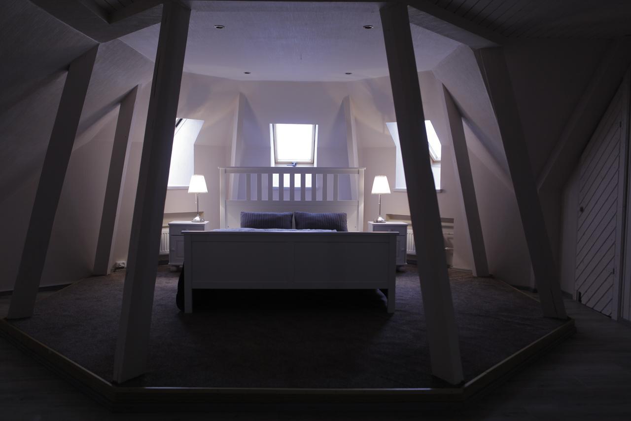 Rabbit Hotel Raiskums Bagian luar foto