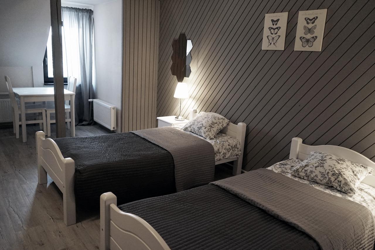 Rabbit Hotel Raiskums Bagian luar foto